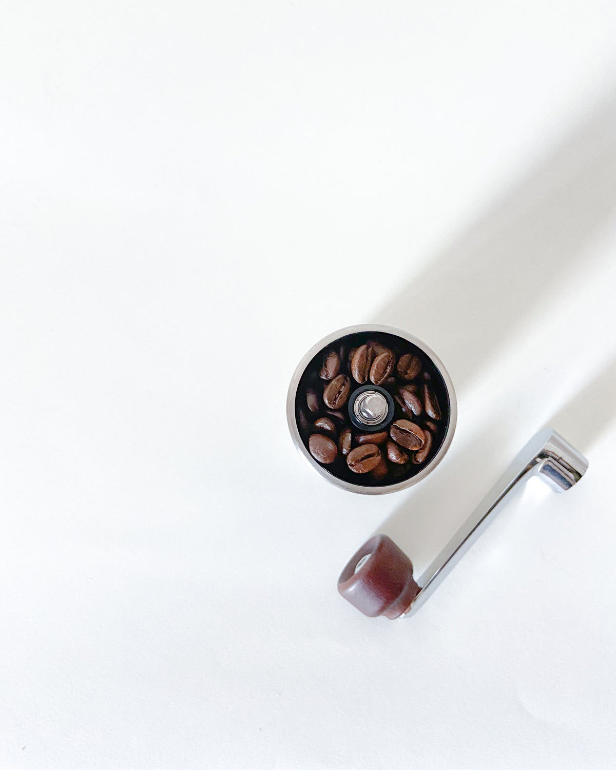 WHY ONE SHOULD INVEST IN A QUALITY HAND GRINDER FOR GRINDING COFFEE ...